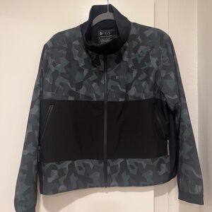 FIGS Camo Bonsai Craighill FREEx™ Scrub Jacket – Size M